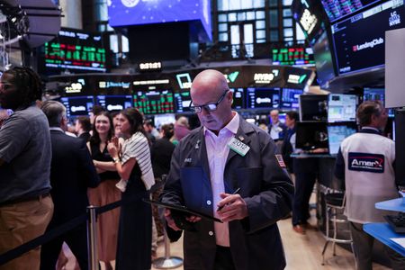 tagreuters.com2025binary_LYNXMPEL740O2-VIEWIMAGE