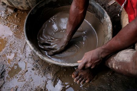 tagreuters.com2025binary_LYNXNPEL8M0JD-VIEWIMAGE