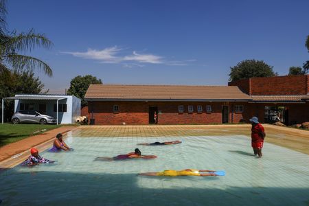 tagreuters.com2023binary_LYNXMPEJ3D0BN-VIEWIMAGE