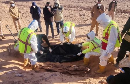 tagreuters.com2025binary_LYNXMPEL1C12C-VIEWIMAGE