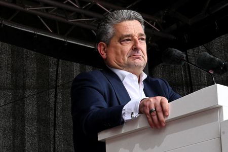 tagreuters.com2024binary_LYNXMPEK4M0G4-VIEWIMAGE