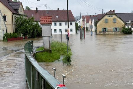 tagreuters.com2024binary_LYNXMPEK7R0ER-VIEWIMAGE