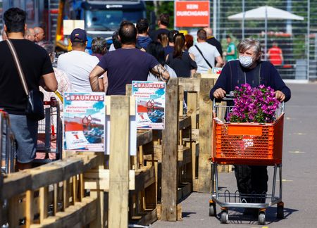 tagreuters.com2024binary_LYNXNPEK2P0CJ-VIEWIMAGE