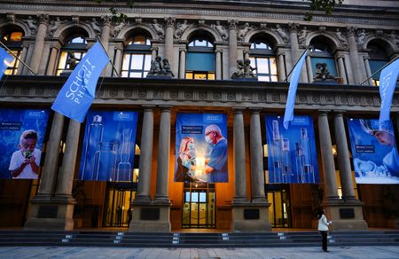 tagreuters.com2025binary_LYNXMPEL4E09C-VIEWIMAGE