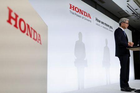 tagreuters.com2025binary_LYNXMPEL4J07E-VIEWIMAGE