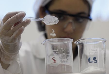 tagreuters.com2025binary_LYNXNPEL0T0DD-VIEWIMAGE