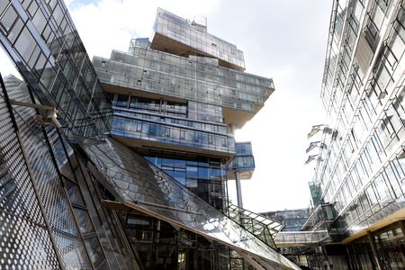 tagreuters.com2025binary_LYNXNPEL2O0LW-VIEWIMAGE