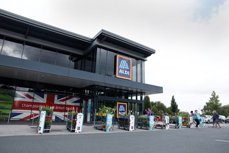 tagreuters.com2025binary_LYNXNPEL8E09S-VIEWIMAGE