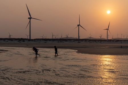 tagreuters.com2024binary_LYNXMPEK6A037-VIEWIMAGE