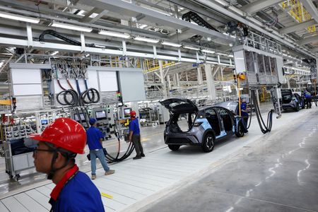 tagreuters.com2024binary_LYNXMPEKBH035-VIEWIMAGE