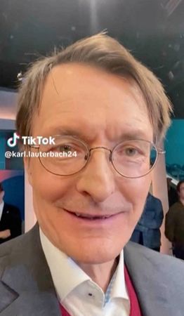 tagreuters.com2024binary_LYNXNPEK370AI-VIEWIMAGE