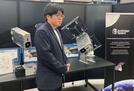 tagreuters.com2025binary_LYNXMPEL1609B-VIEWIMAGE