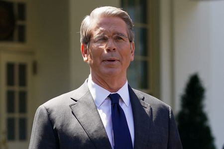 tagreuters.com2025binary_LYNXMPEL3S0NL-VIEWIMAGE