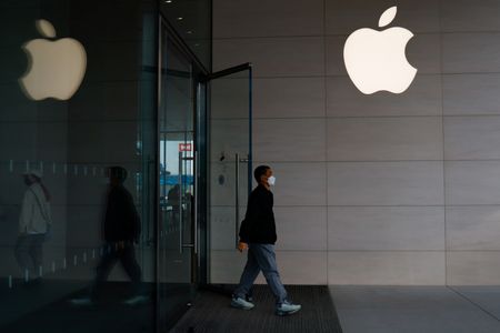 tagreuters.com2025binary_LYNXMPEL4M056-VIEWIMAGE