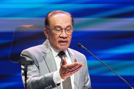 tagreuters.com2025binary_LYNXMPEL6M04L-VIEWIMAGE