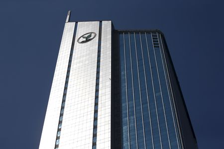 tagreuters.com2025binary_LYNXMPELAC037-VIEWIMAGE