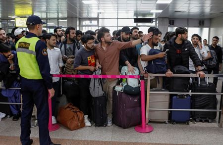 tagreuters.com2024binary_LYNXMPEK4N0DF-VIEWIMAGE