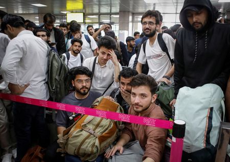 tagreuters.com2024binary_LYNXMPEK4N0DG-VIEWIMAGE