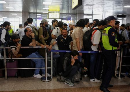 tagreuters.com2024binary_LYNXMPEK4N0DM-VIEWIMAGE