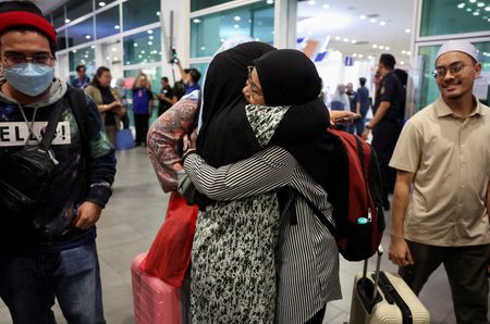 tagreuters.com2024binary_LYNXMPEK6M0DS-VIEWIMAGE