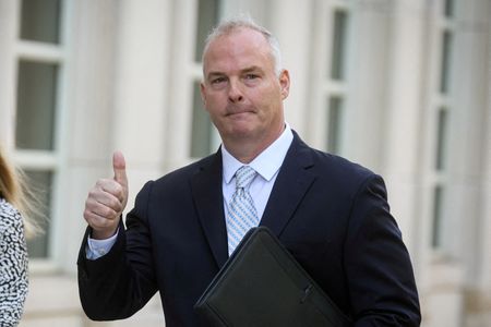 tagreuters.com2025binary_LYNXMPEL3F0XB-VIEWIMAGE