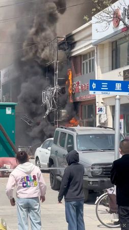 tagreuters.com2025binary_LYNXMPEL3T01X-VIEWIMAGE