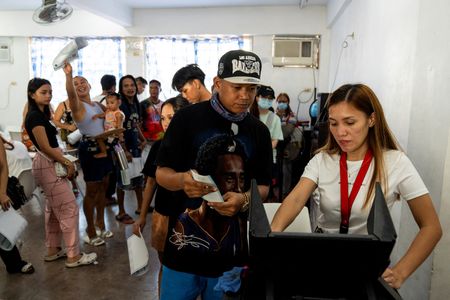 tagreuters.com2025binary_LYNXMPEL4B03T-VIEWIMAGE