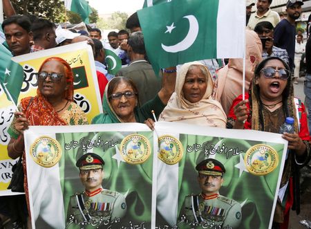 tagreuters.com2025binary_LYNXMPEL4K0C6-VIEWIMAGE