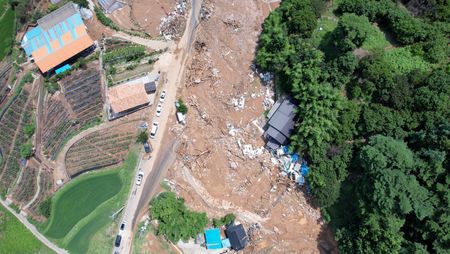 tagreuters.com2025binary_LYNXMPEL6L05R-VIEWIMAGE