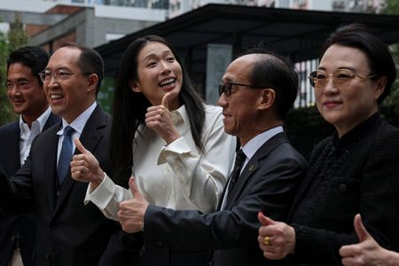 tagreuters.com2025binary_LYNXMPELA40FV-VIEWIMAGE