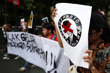 tagreuters.com2025binary_LYNXMPELA90IK-VIEWIMAGE