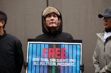 tagreuters.com2025binary_LYNXMPELBE0BH-VIEWIMAGE