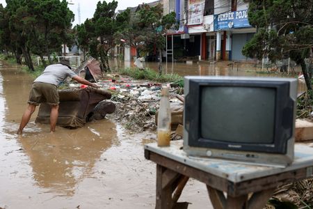 tagreuters.com2025binary_LYNXNPEL230DN-VIEWIMAGE