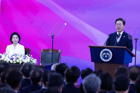 tagreuters.com2025binary_LYNXNPEL5408Q-VIEWIMAGE