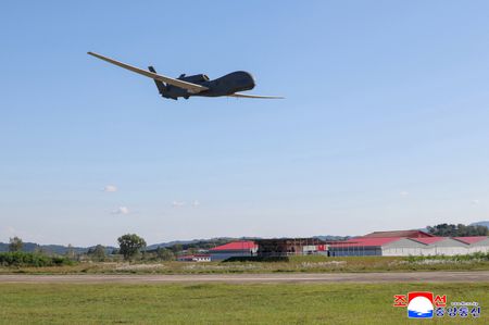 tagreuters.com2025binary_LYNXNPEL8H15X-VIEWIMAGE