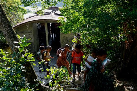 tagreuters.com2025binary_LYNXNPEL960HC-VIEWIMAGE