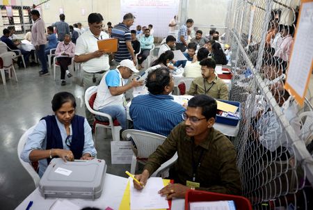 tagreuters.com2024binary_LYNXMPEK5305R-VIEWIMAGE