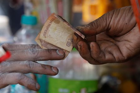 tagreuters.com2025binary_LYNXMPEL1A02M-VIEWIMAGE