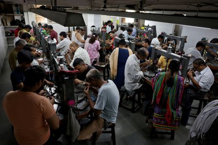 tagreuters.com2025binary_LYNXMPEL7H0HA-VIEWIMAGE