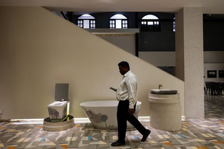 tagreuters.com2025binary_LYNXNPEL0L02E-VIEWIMAGE