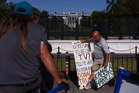 tagreuters.com2024binary_LYNXMPEKA50W9-VIEWIMAGE