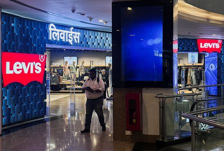 tagreuters.com2025binary_LYNXMPEL830U5-VIEWIMAGE