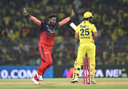 tagreuters.com2025binary_LYNXNPEL2S01U-VIEWIMAGE