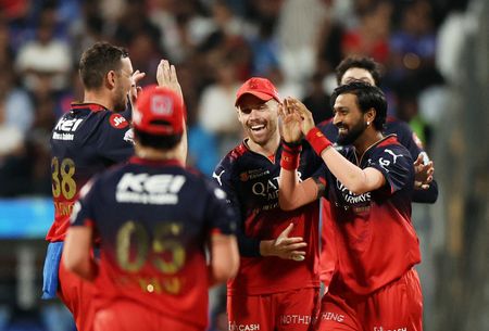 tagreuters.com2025binary_LYNXNPEL3704C-VIEWIMAGE