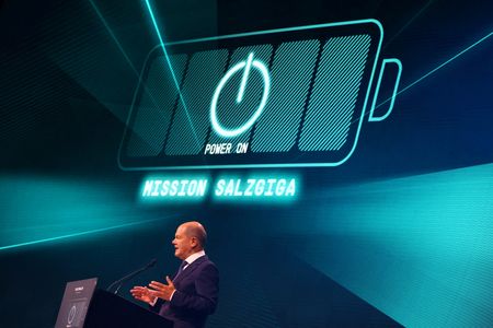 tagreuters.com2023binary_LYNXMPEJ090PF-VIEWIMAGE