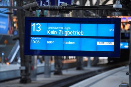 tagreuters.com2023binary_LYNXMPEJ2Q09Q-VIEWIMAGE