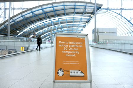 tagreuters.com2024binary_LYNXMPEK7508W-VIEWIMAGE