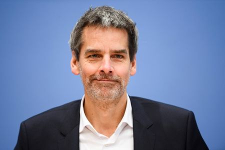 tagreuters.com2024binary_LYNXMPEK7F0E1-VIEWIMAGE