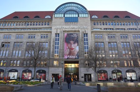 tagreuters.com2025binary_LYNXMPEL2J0AR-VIEWIMAGE