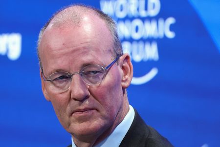 tagreuters.com2025binary_LYNXMPEL4C0QI-VIEWIMAGE